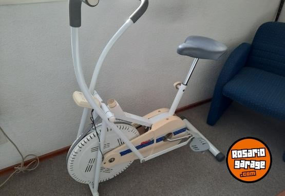 Deportes - Bicicleta fija de aire tipo spinning con manill móvil - En Venta