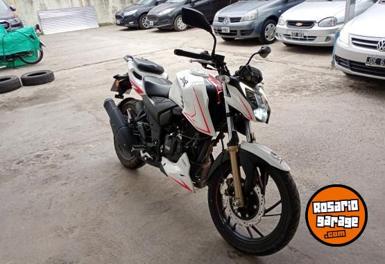 Motos - TVS RTR 2023 Nafta 3900Km - En Venta