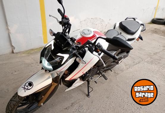 Motos - TVS RTR 2023 Nafta 3900Km - En Venta
