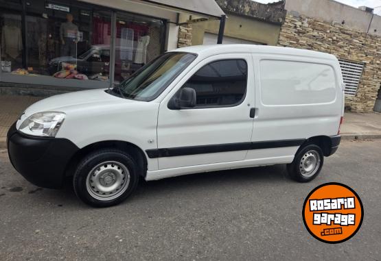 Utilitarios - Peugeot PARNER 2012 Diesel 172000Km - En Venta