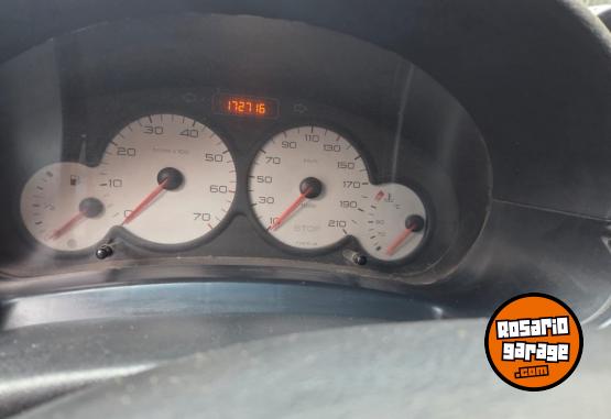 Utilitarios - Peugeot PARNER 2012 Diesel 172000Km - En Venta
