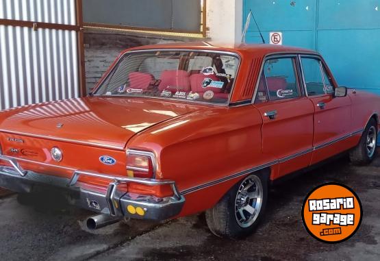 Autos - Ford Falcon lujo 1983 Nafta 150000Km - En Venta