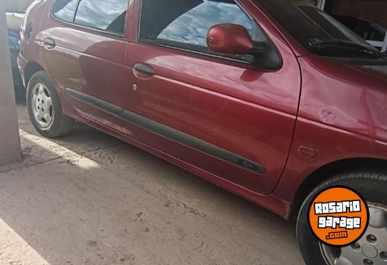 Autos - Renault Megan 1998 Nafta 111111Km - En Venta