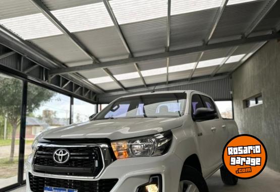 Camionetas - Toyota HILUX SR 2019 Diesel 127000Km - En Venta