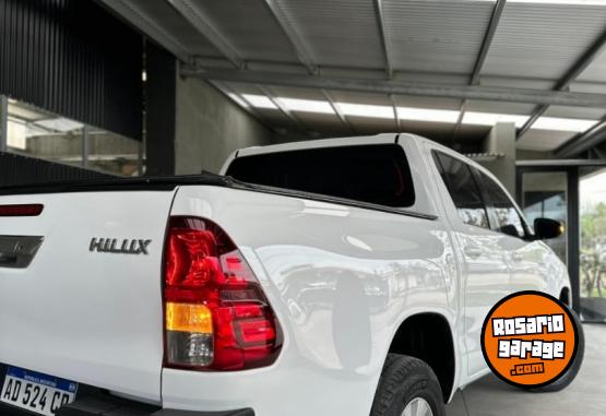 Camionetas - Toyota HILUX SR 2019 Diesel 127000Km - En Venta