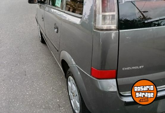 Autos - Chevrolet Meriva GL Plus 2010 Nafta 266000Km - En Venta