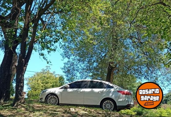 Autos - Ford FOCUS 3 TITANIUM 2016 Nafta 78800Km - En Venta