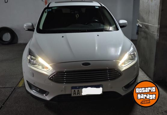 Autos - Ford FOCUS 3 TITANIUM 2016 Nafta 78800Km - En Venta
