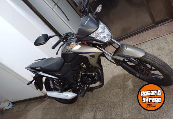 Motos - Honda Twister 125 2023 Nafta 6900Km - En Venta