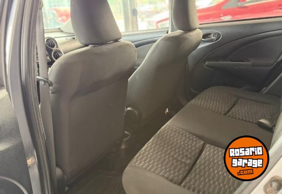 Autos - Toyota Etios XLS 2016 Nafta 124000Km - En Venta