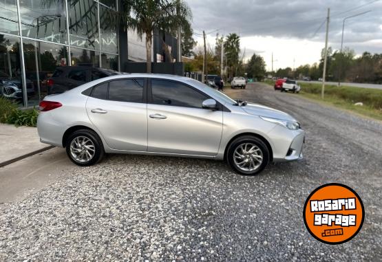 Autos - Toyota Yaris XLS 1.5 MT 4 Ptas 2022 Nafta 49000Km - En Venta