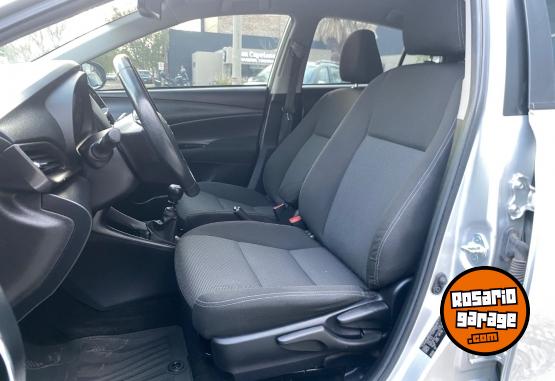 Autos - Toyota Yaris XLS 1.5 MT 4 Ptas 2022 Nafta 49000Km - En Venta