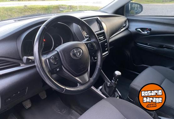 Autos - Toyota Yaris XLS 1.5 MT 4 Ptas 2022 Nafta 49000Km - En Venta