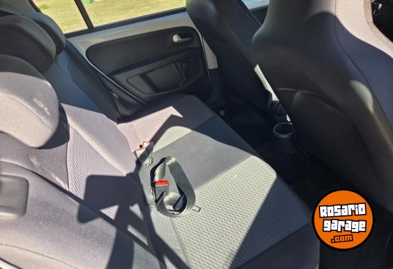 Autos - Volkswagen Up move 2017 Nafta 118000Km - En Venta