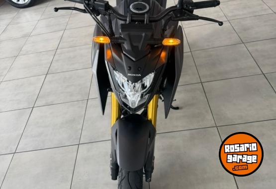 Motos - Honda CB300F Twister 2025 Nafta 5000Km - En Venta