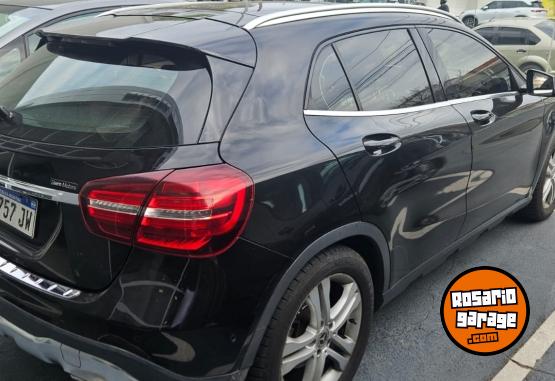 Autos - Mercedes Benz Gla 200 urban 2017 Nafta 137000Km - En Venta