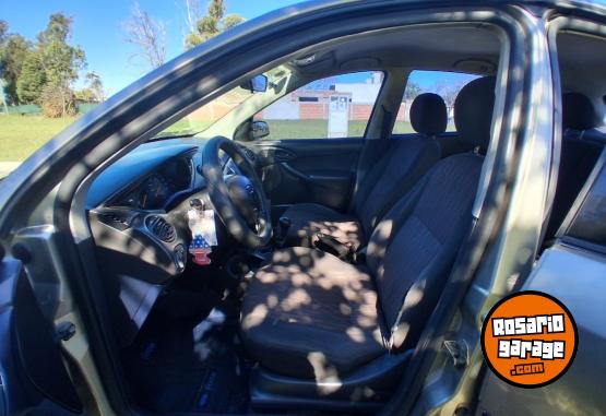 Autos - Ford FOCUS 2005 GNC 282000Km - En Venta