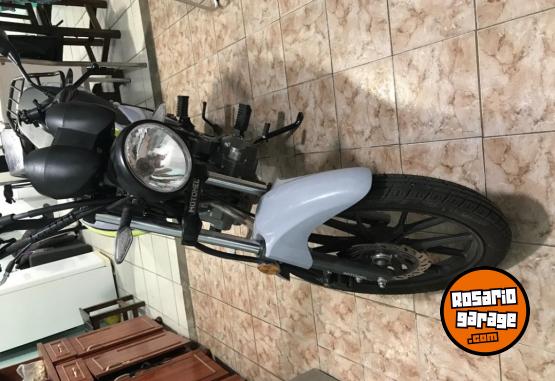 Motos - Motomel S2150 2025 Nafta 9000Km - En Venta