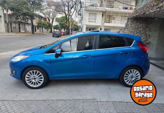 Autos - Ford Fiesta Titanium 2017 GNC 115000Km - En Venta