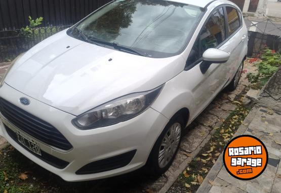 Autos - Ford Fiesta kinetic 2016 GNC 211000Km - En Venta
