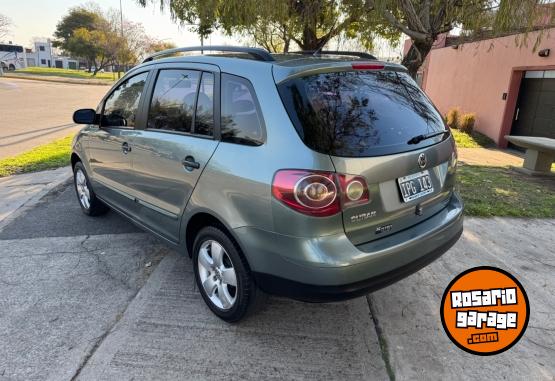 Autos - Volkswagen SURAN TRENDLINE 1.6 2010 Nafta 160000Km - En Venta