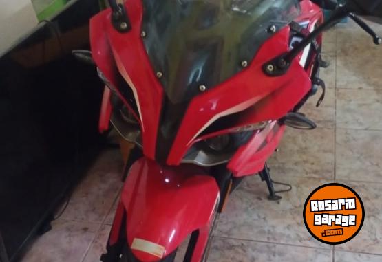 Motos - Bajaj Rs 2016 Nafta 52000Km - En Venta