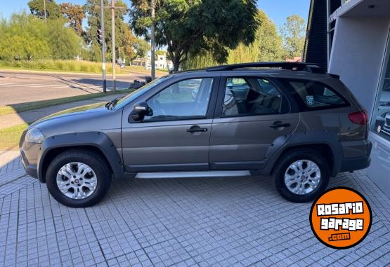 Autos - Fiat PALIO WEEKEND ADVENTURE 2009 Nafta 200000Km - En Venta