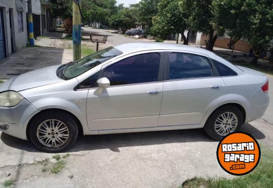 Autos - Fiat Linea 2009 GNC 240000Km - En Venta