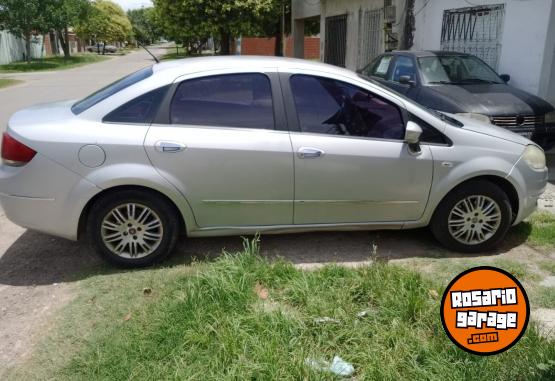 Autos - Fiat Linea 2009 GNC 240000Km - En Venta