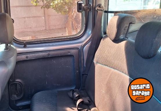 Utilitarios - Renault Kangoo 2014 GNC 157000Km - En Venta