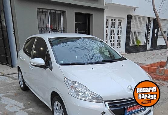 Autos - Peugeot 208 2013 Nafta 154000Km - En Venta