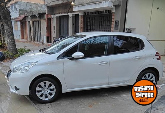 Autos - Peugeot 208 2013 Nafta 154000Km - En Venta