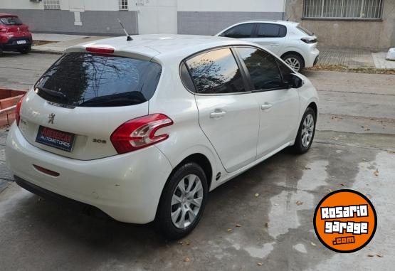 Autos - Peugeot 208 2013 Nafta 154000Km - En Venta