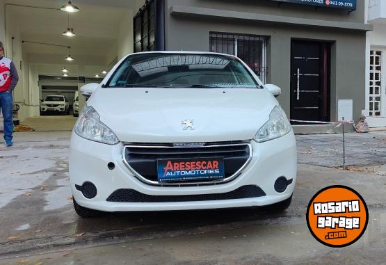 Autos - Peugeot 208 2013 Nafta 154000Km - En Venta