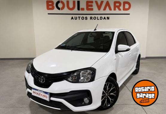 Autos - Toyota Etios XLS 2018 Nafta 87000Km - En Venta