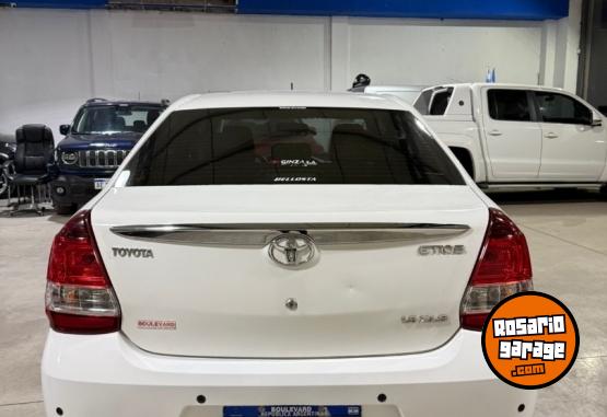 Autos - Toyota Etios XLS 2018 Nafta 87000Km - En Venta