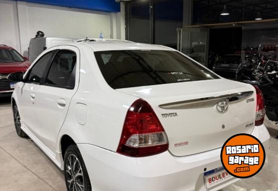 Autos - Toyota Etios XLS 2018 Nafta 87000Km - En Venta
