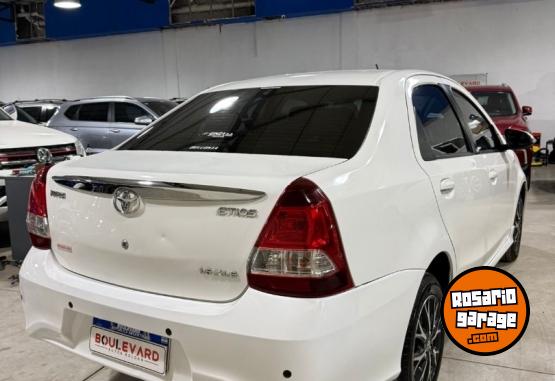 Autos - Toyota Etios XLS 2018 Nafta 87000Km - En Venta