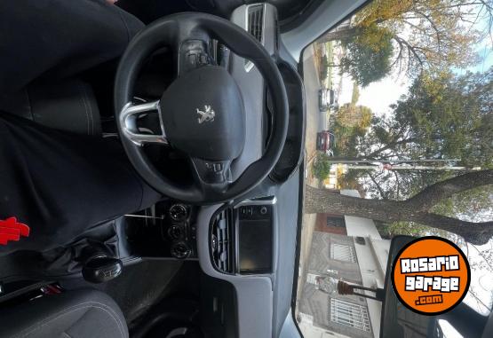 Autos - Peugeot 208 2016 Nafta 186000Km - En Venta