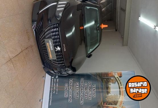 Autos - Peugeot 208 2024 Nafta 27000Km - En Venta