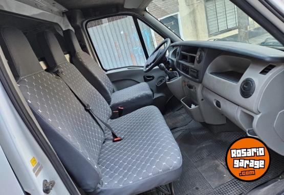Utilitarios - Renault Master 2010 Diesel 180000Km - En Venta