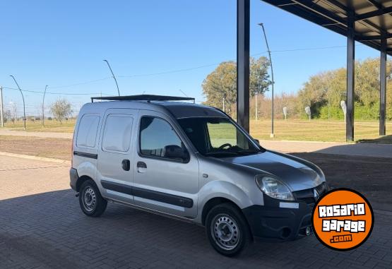 Utilitarios - Renault Kangoo 2015 GNC 135000Km - En Venta