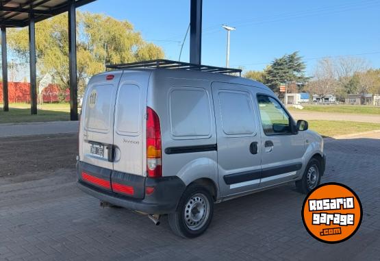 Utilitarios - Renault Kangoo 2015 GNC 135000Km - En Venta