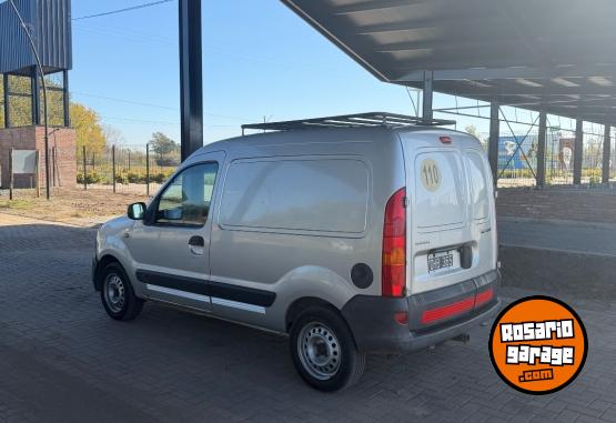 Utilitarios - Renault Kangoo 2015 GNC 135000Km - En Venta