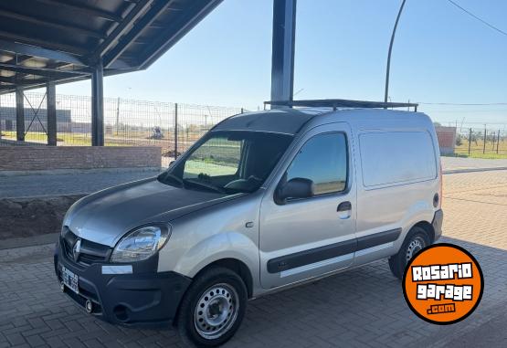 Utilitarios - Renault Kangoo 2015 GNC 135000Km - En Venta