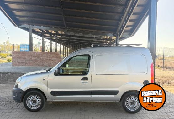 Utilitarios - Renault Kangoo 2015 GNC 135000Km - En Venta