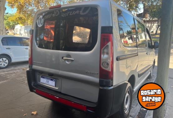 Utilitarios - Peugeot Expert furgón 2014 Nafta 280000Km - En Venta