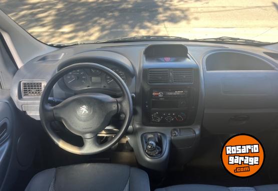 Utilitarios - Peugeot Expert furgón 2014 Nafta 280000Km - En Venta