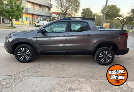 Camionetas - Fiat TORO FREEDOM 1.3T AT6 4x2 2025 Nafta 30000Km - En Venta