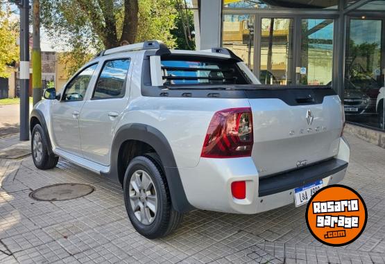 Camionetas - Renault OROCH OUTSIDER 2.0 NAV 2018 GNC 115000Km - En Venta